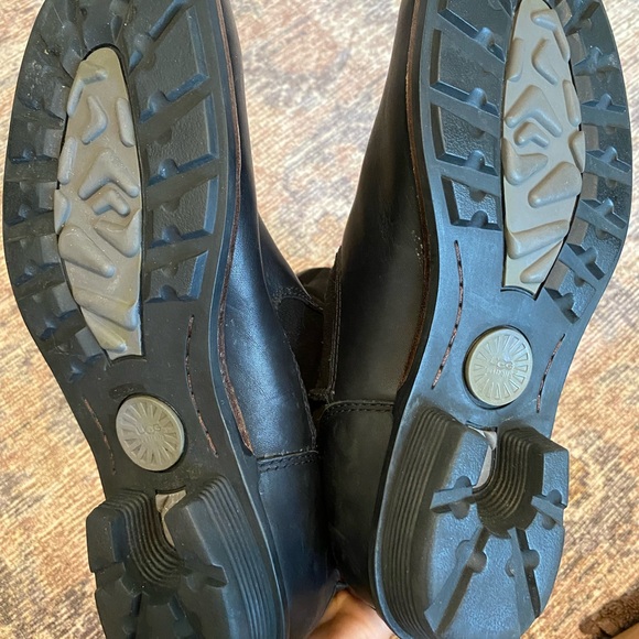 Ugg Boots SZ 9 - Picture 8 of 9